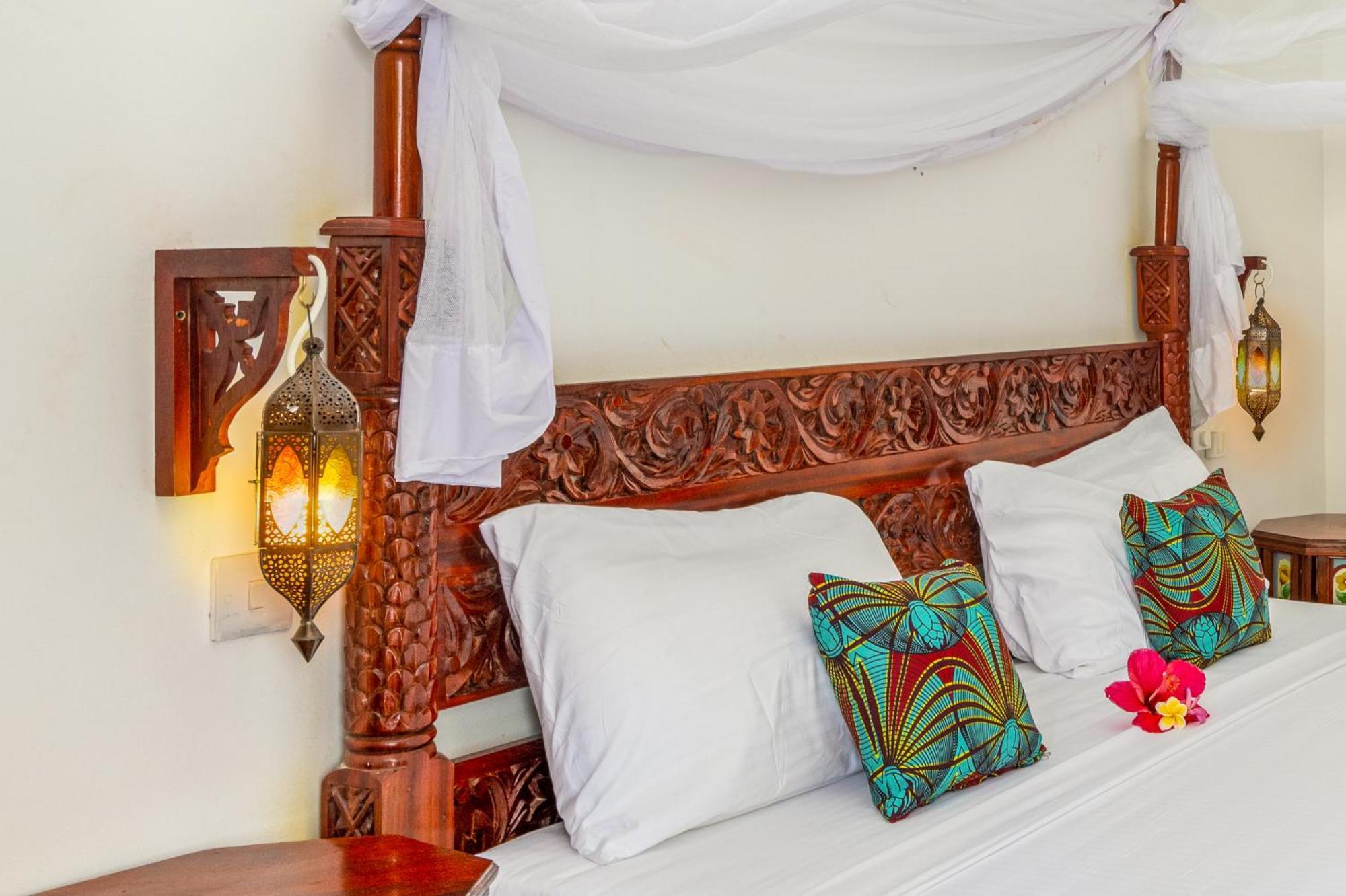 Tasneem Islamic Luxury Suites Jambiani  Exterior photo